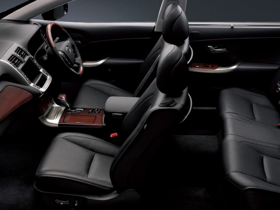  Toyota Crown Majesta 2009 года  (фото 7 из 21)